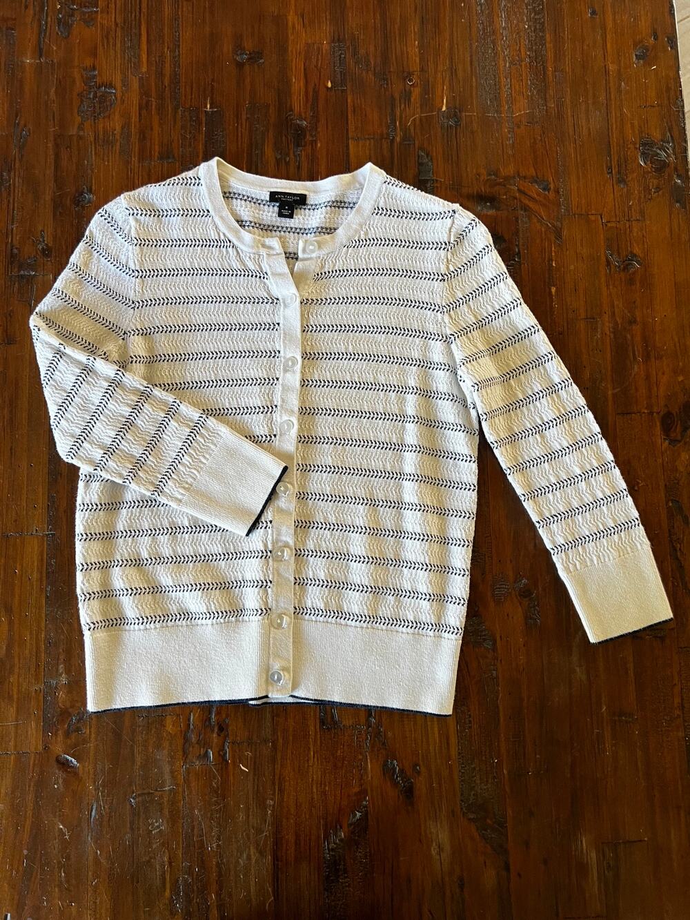 Anne Taylor Factory Button Up Cardigan White Black 3/4 Sleeve Lightweight Medium
